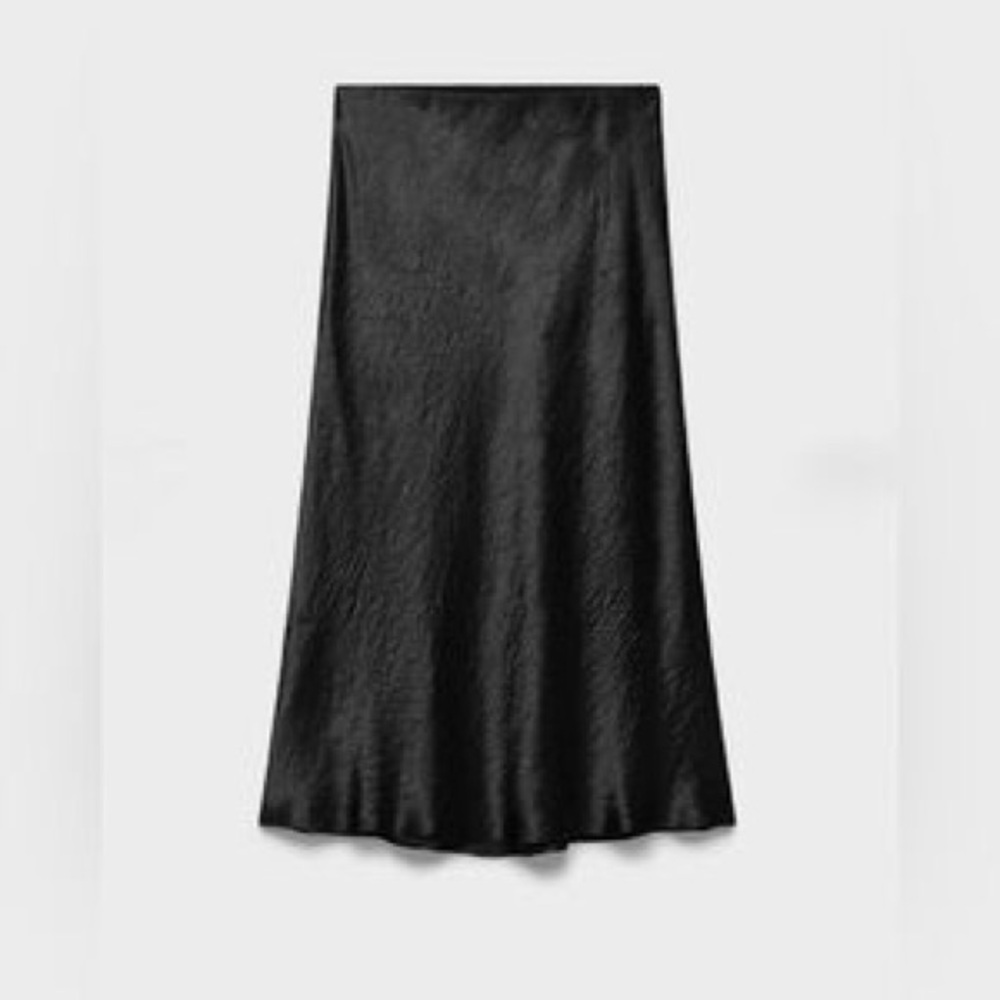 Wilfred Elegant Black A-Line Skirt. Silky